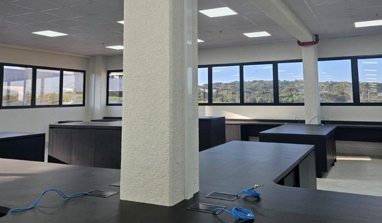 Canaleta de alumínio em projeto retrofit